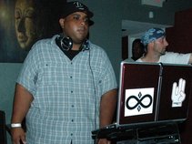 DJ Carl Spinslow
