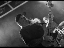 Dave Poole w/ Andrew Chastain Band