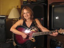 Linda Lee PR