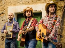 The Lonesome Picking Pines