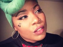 Naomi 'Namz' Elliott