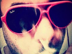 Mucho Denero