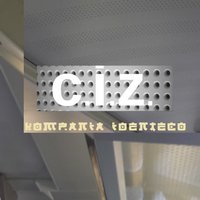 Ciz kompania identeco