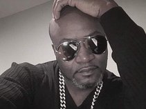 LES-"G" Tight Out DaGate Entertainment