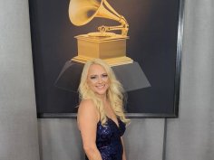 Sax Diva Suzanne Grzanna