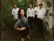 Roxanna Red & The Wildwoodboys
