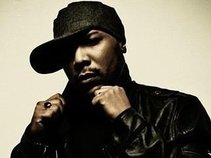 DYNAMAX  ROBERTS  (Years of the canine)