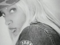 The Empress of Hip Hop La' Keinya