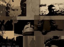 Bombay Masked e- fiddler