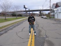 L.E.S 2 Q.B Productions (ext.)