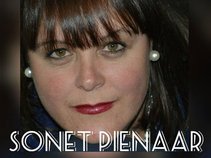 Sonet Pienaar