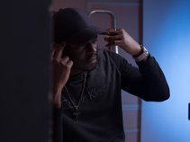 Cecils_(songwriter and a singer)