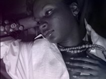 Nellie Roxx