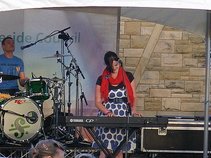 Jen Stevens & The Hiccups