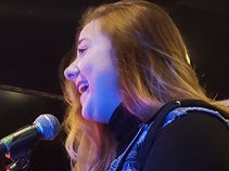 Lauren Ashlaie