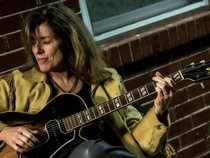 Julia Kasdorf  Roots, Rock, & Soul Music
