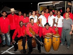 La Familia De Carmona y Amigos