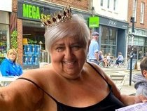 CORI BURNS/PARODYQUEEN