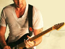 ReverbNation profile picture for @juanes