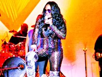 NieceyLivingSingle