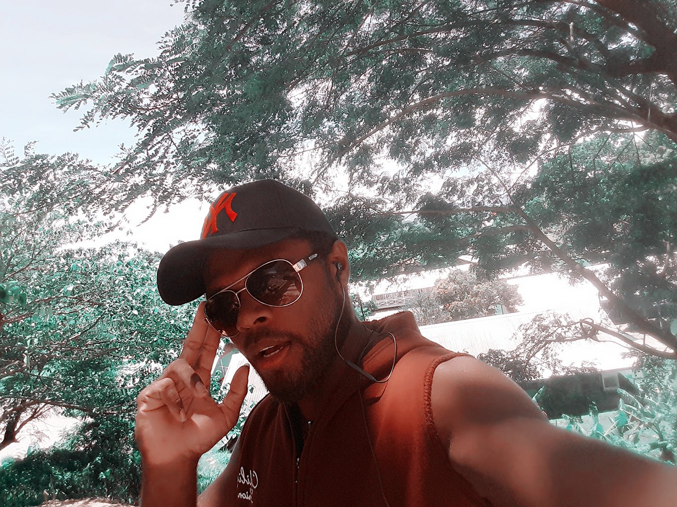 ReverbNation profile picture for @comforter
