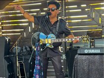 Tony Lawrence 'Tribute To The Legends Band '60s,70s,80s, Motown & Elvis