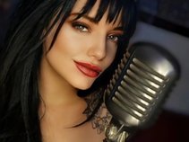 Mandi Mae