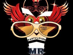 YAW MR PARTY LOVER YAW