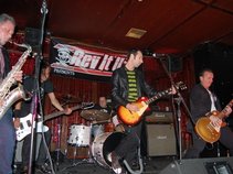 JJ & The Real Jerks