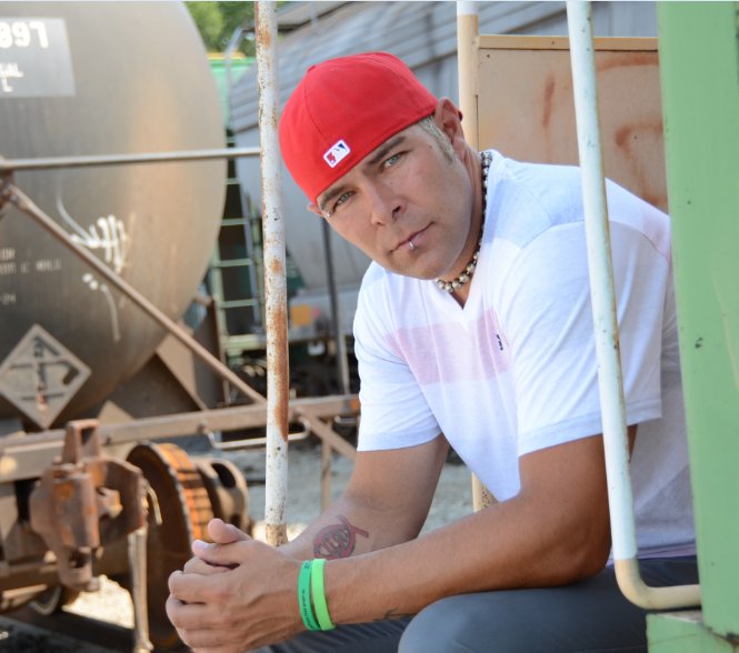 Jordan Riley Videos | ReverbNation