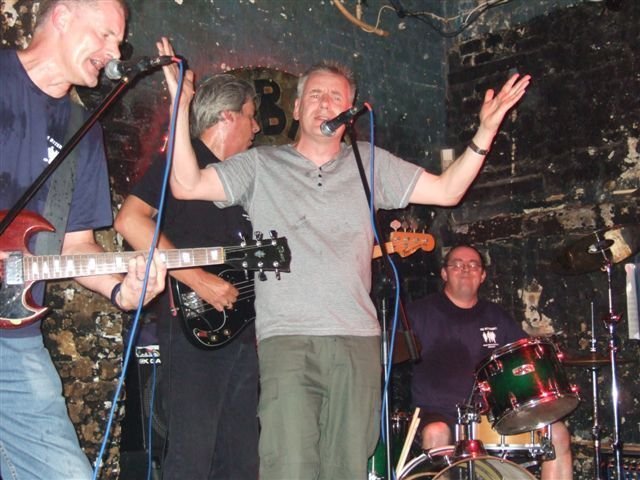 ReverbNation profile picture for @attendants