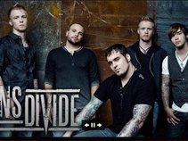 OCEANS DIVIDE