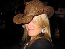 Sarah VanValkenburg Music practicalgoodsmusic.com