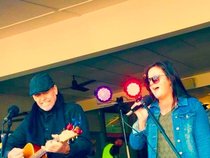 Acoustic 2u  / Dale Heywood