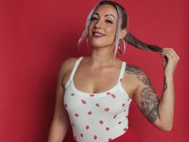 Clarissa - The Sassy British Soul Singer & Pianist