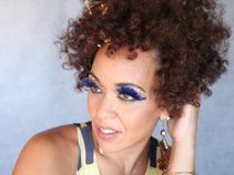MAYA AZUCENA