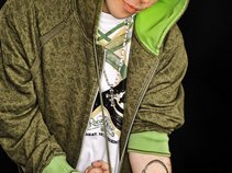 Hard White... White Mic (TWITTER.COM/HARDWHITE82)