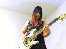 Shawna Vomit -Guitar