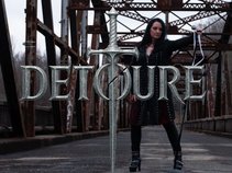 Detoure