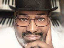 Ron E Anderson Jr