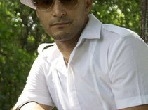Dj Mike Cruz
