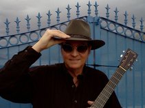 Bob Quinn, Songmaker