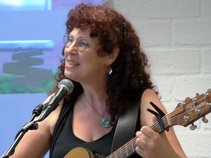 Frida K. Singer-songwriter