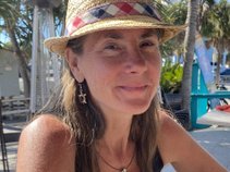 Elaine Colella