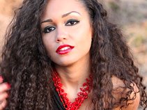 Jasmine Rhey