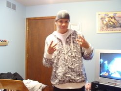 ReverbNation profile picture for @walkman
