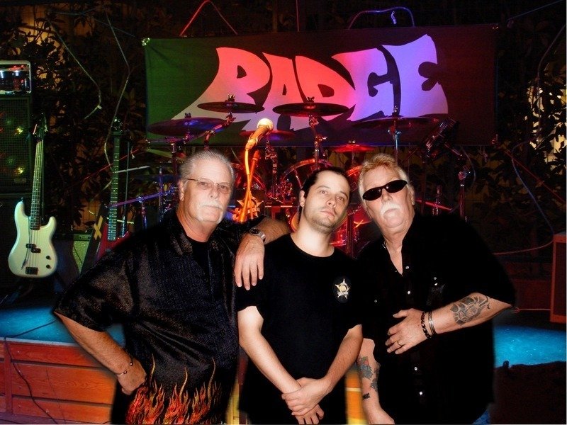 ReverbNation profile picture for @badge
