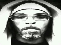 O.Y.G. redruM781