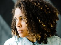 Whitney Mongé