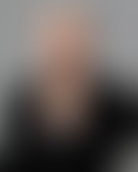 2026   lisa crouch headshot  8x10